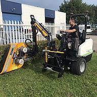 Becx Machines: neuer &bdquo;Lithium powered&ldquo; HS75AR Heckenschneider &ndash; umweltschonend und kostensparend