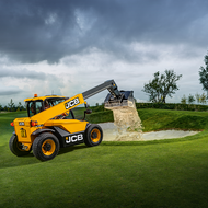 Teleskoplader 514: kompakte Maschine mit gro&szlig;z&uuml;giger Kabine