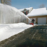 Leistungsstarke Toro SnowMax mit linearer zwei-Stufen-Technik