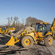 Vielseitige Baggerlader: modernisierte Versionen von HYDREMA