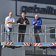 Übergabe: Rauscher Mietlifte und W. Schnitger erhalten jeweils eine forSte 24D SPEED