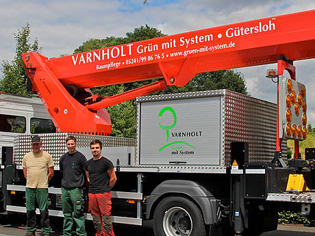 Ein guter Schnitt: STEIGER &reg; T 360 im Baumschnitt-Einsatz 