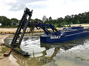 NEREUS 150 Mähboot: effizient gegen Wasserpflanzen
