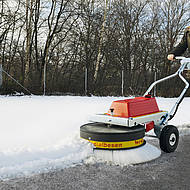 Gut vorbereitet auf den Winter &ndash; Kehrmaschinen von Westermann sind wertvolle Helfer 