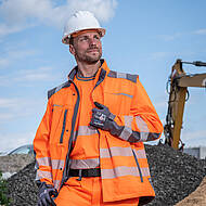 Softshell-Jacke der BRIGHT-LINE-Kollektion mit vielen Extras