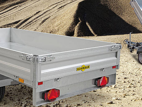 Gr&uuml;ne Profis stehen auf HUMBAUR