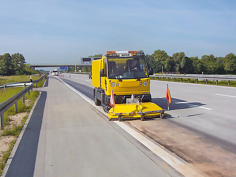 Multicar FUMO Carrier H mit &Ouml;lspurbeseitigungs-Aufbau