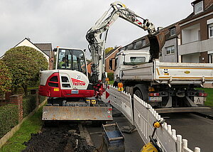 Zwei dynamische Leitungsbauer: TB 370 W leisten in Lünen wertvolle Arbeit