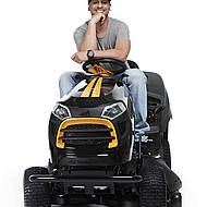 Pimp my Rasentraktor: Star-Tuner Jean Pierre Kraemer pimpt Rasentraktor von McCulloch