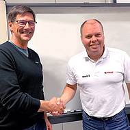 Schnellwechselsysteme: Oilquick und Engcon vertiefen Kooperation