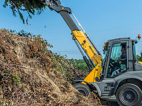 Leistungsstarke Mecalac Teleskoplader mit PLUS