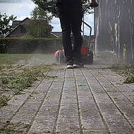 Kompaktes Kraftpaket WKB 430: Zuwachs für Wildkrautbürsten-Familie