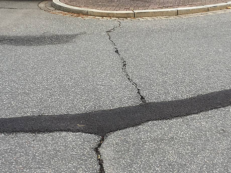 INSTAMAK setzt mit seinem Hybrid-Asphalt neue Ma&szlig;st&auml;be