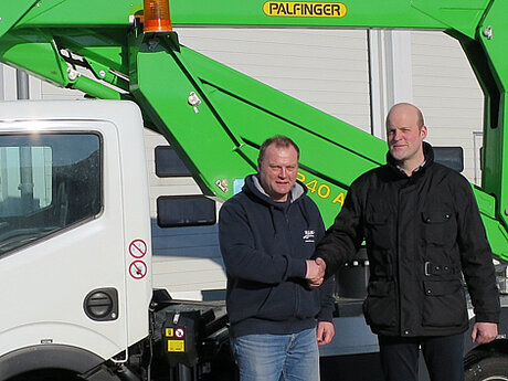 H&M Arbeitsb&uuml;hnen GmbH z&auml;hlt auf PALFINGER Service