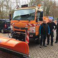 Neuer FUSO Canter mit Winterdienstausstattung h&auml;lt die Gemeinde &Uuml;berherrn einsatzbereit