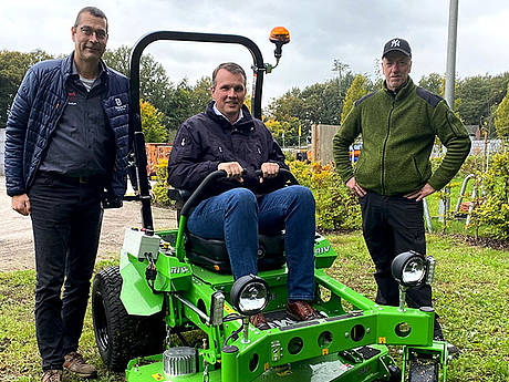 Betriebshof Dorsten setzt auf vollelektrischen Mean-Green-M&auml;her