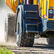 Reifentest unter Realbedingungen mit Bergmann-Dumpern