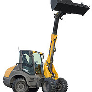 Mecalac stellt neuen Teleskop-Schwenklader AS 900tele vor