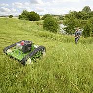 agria: Neuer ferngesteuerter Hochgrasm&auml;her 9500 auf der GaLaBau