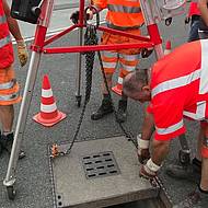 Stra&szlig;ensperre ade: Schachtabdeckungssystem von KHK sorgt f&uuml;r schnellen und st&ouml;rungsfreien Einblick