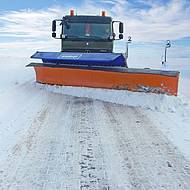 Neuer Autobahnschneepflug Tarron HP von Schmidt feiert Premiere auf der IFAT