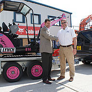 Bobcat-Bagger im Einsatz f&uuml;r die  Lynch-Krebshilfe