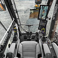 Kooperation mit Develon: Serie-9-Bagger neuerdings inklusive Tiltrotator-Vorbereitung