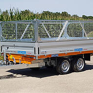 R&uuml;ckw&auml;rtskipper RT/RH: flexibel arbeiten mit Laubaufsatz und Flachplane 