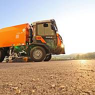 Stufenlos kehren mit dem REFORM Muli T10 X HybridShift