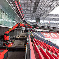 PCC 57.002: Raupenkran erweitert Salzburger Fu&szlig;ball-Erlebnis