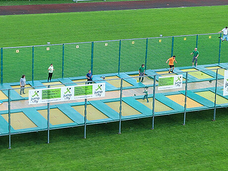 Deutschlands gr&ouml;&szlig;te Trampolinanlage in Stadtbergen