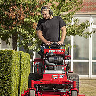 Aufstand im Gr&uuml;nen: Stehrasenm&auml;her von Ferris 