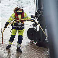 Wenn Stil auf Stahl trifft: Arbeitskleidung für Frauen im Handwerk