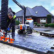 Kleine Fl&auml;chen leichter pflastern &ndash; Optimas bringt neue Ansaugplatten auf den Markt