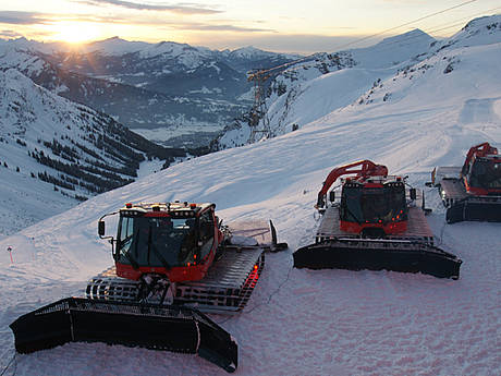 COMET S auf der Skipiste - K&auml;ssbohrer Pistenbully setzt auf H&auml;nsch Qualit&auml;t 