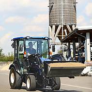 Allradantrieb und Vierrad-Bremse &ndash; neuer Allrounder TH 5 von Iseki