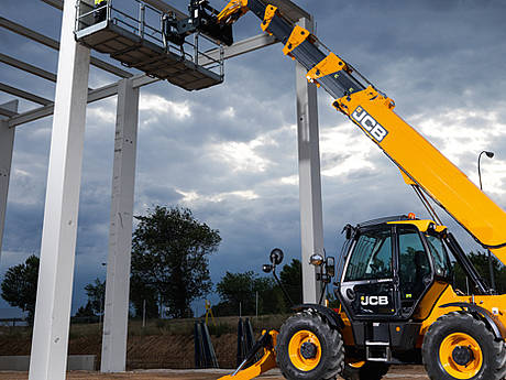 Teleskoplader von JCB: Enorme Hubkraft bei kompakten Abmessungen 