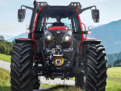 Neue Motorengeneration: Premiere f&uuml;r stufenlosen Lintrac 130 von Lindner