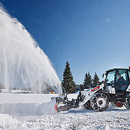 Hersteller zeigt neuen Kompaktlader L95 sowie Superkompakt-Teleskoplader TL25.60 AGRI auf AGRITECHNICA