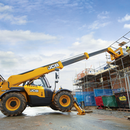 Vermieter Roggermaier beschenkt sich zum 40. Geburtstag mit weiteren Maschinen