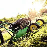 John Deere Rasenm&auml;her: Neuerungen f&uuml;r 2016