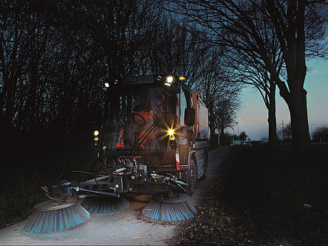 HELLA: Mit starken Leuchten sicher durch den Herbst