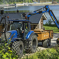 Valtra: flexibler dank Kranaufbau