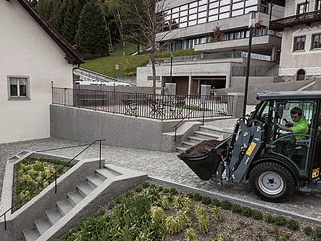 K&auml;rcher: Multitalent Ger&auml;tetr&auml;ger MIC 84