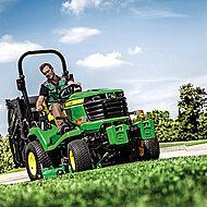 Ultimative Rasentraktoren: die John Deere Serien X700 und X900
