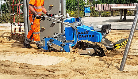  Effiziente Spiel- und Sportplatzreinigung