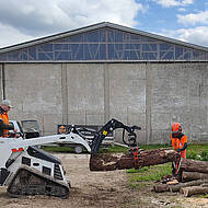 Profi Christian Asse setzt auf Mini-Raupenlader MT100