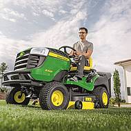 John Deere stellt neue Rasentraktoren der Serie X100 vor