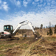 Neue Schlegelm&auml;her-Anbauger&auml;te f&uuml;r Bobcat-Bagger