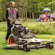 Neue Rasenm&auml;her-Reihe f&uuml;r den professionellen Einsatz